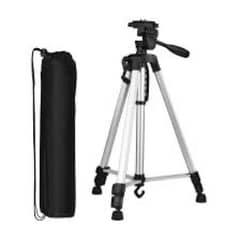 5 ft tripod almost brand new without box