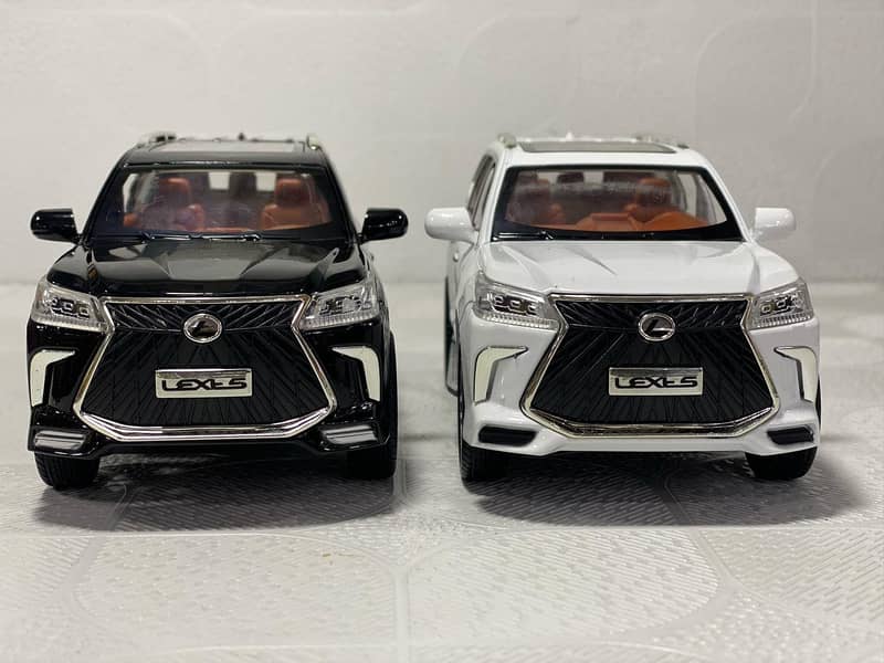 Luxury Defined: Diecast Lexus LX570 4x4 Model Car - Premium Quality! 1