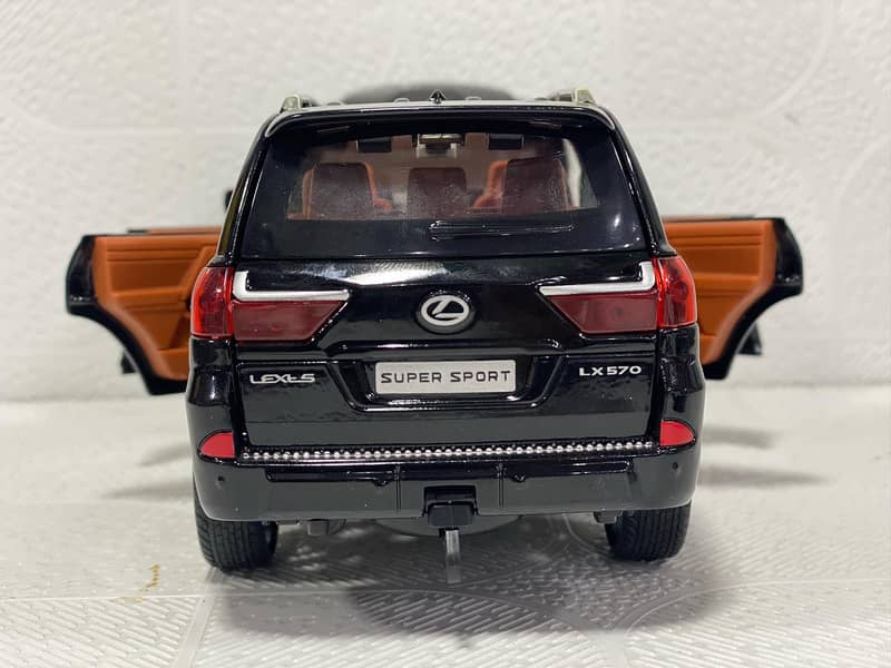 Luxury Defined: Diecast Lexus LX570 4x4 Model Car - Premium Quality! 2