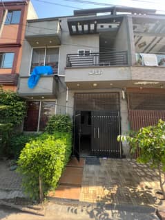 3 marla house for sale, Palm viilas opposite to sozo water park main canal road Lahore