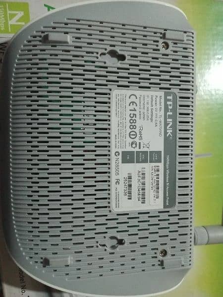 TP Link wireless router Model: TL-WA701ND 2