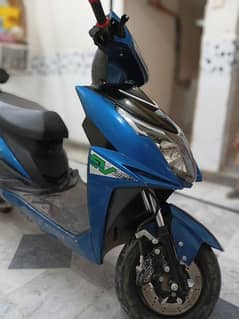 rechargeable electric scooty Whatsapp no 03159737596