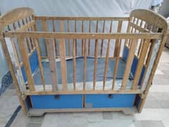 baby cot with big drawers, acchi lakri aur condition