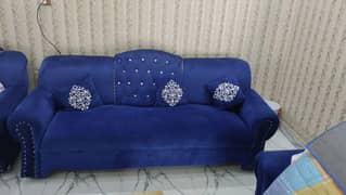 5 seater Sofa set urgently for sale