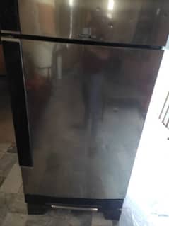 fridge excellent condition full jambo size 100% working