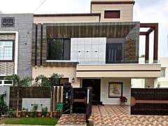 10 Marla Brand New Modern Design House For Sale Bahria Town Lahore