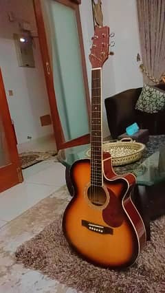 Yamaha guitar in a good condition 10/9