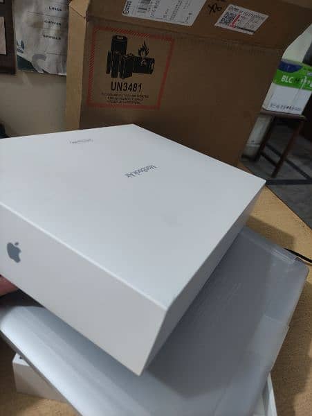 BRAND NEW MACBOOK AIR IN AFFORDABLE PRICE 3