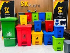 dust bins / garbage bin