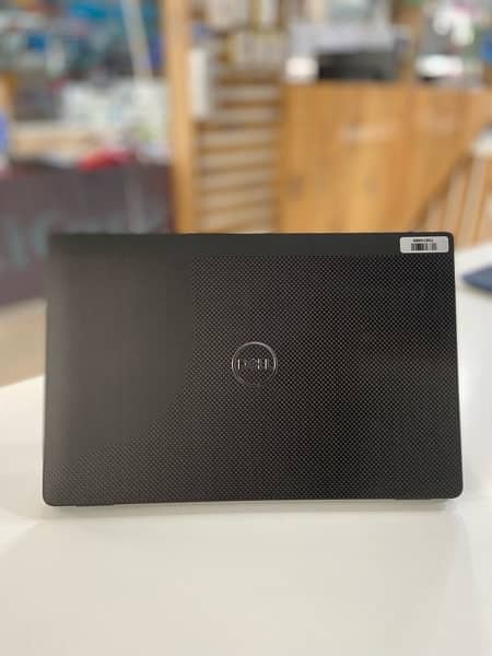 Dell Latitude 7410  i5-10th 16GB  RAM  256 GB SSD 1