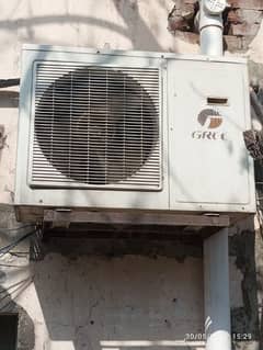 gree ac 2 tan in good condition