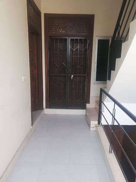 Independent Upper Portion  For Rent in main Yousaf colony Scheme 3 2