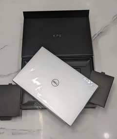Dell laptop core i7 10/10 All Excellent condition ( i5 _ Apple