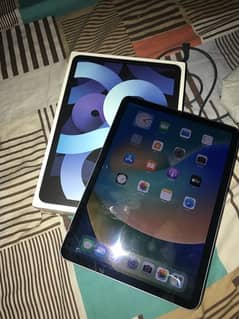 iPad AIR 4 64gb condition 10/9.5 with box