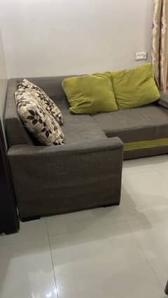 Sofa with 04 Cushions to Sell