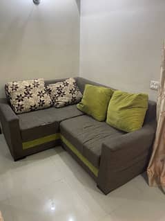 Sofa with 04 Cushions to Sell