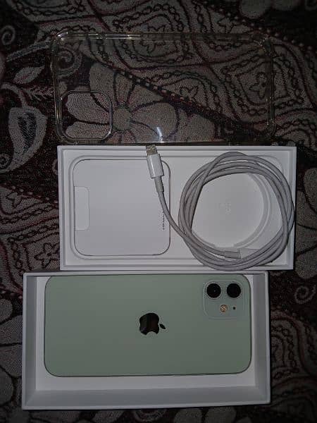 iPhone 12 128gb jv with box 4