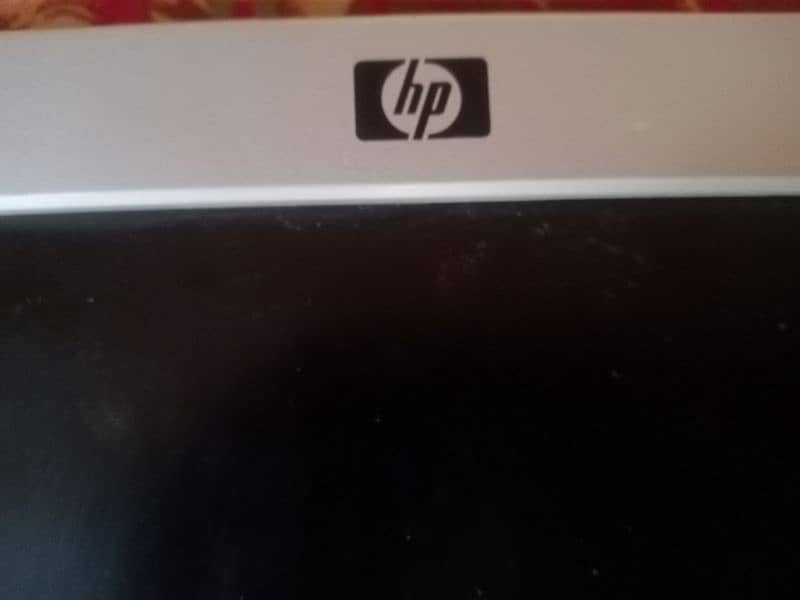 hp monitor 14 inch 10 by 10 condition no scratch 6