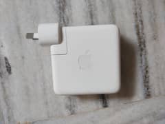 apple 61 watt type c charger