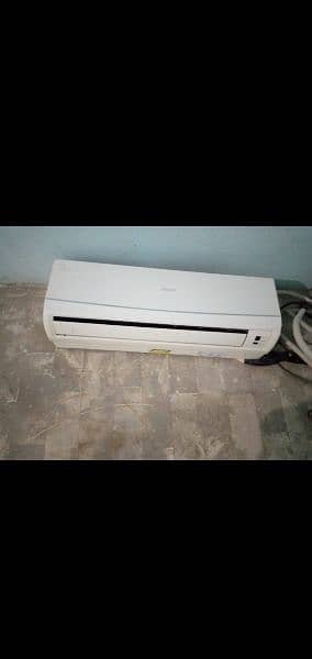 1 ton a c Non inverter in good working 3