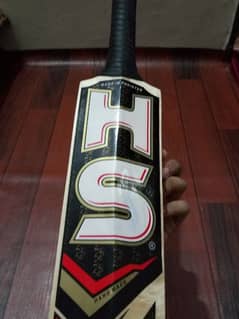HS HARD BALL BAT WITH 8 GRAINS SELECTED WILLOW sale urgently. . . . . . .