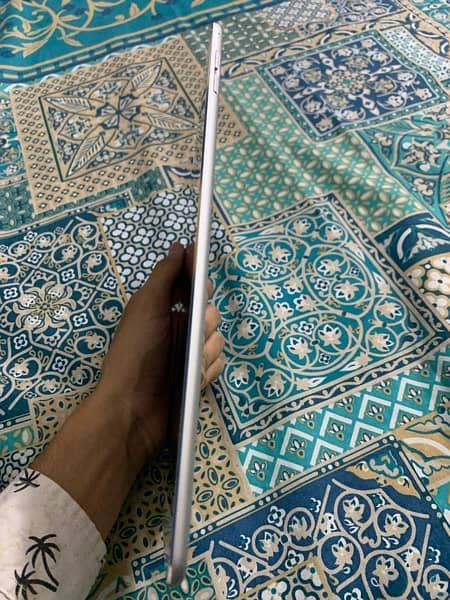 Apple Ipad Air 2 || 128GB 3