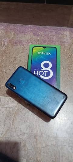 infinix hot 8 lite 2/32 with box