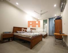 Neat and Clean Hostel Accomodation available in Garden Town, Lahore