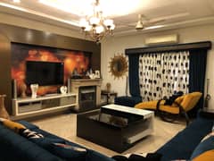 1 Kanal Fully Furnished Lower Portion in DHA Phase 4 Near to Gold Crest Mall