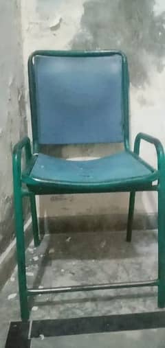 7 chairs in excelent condition with in a reasonable price