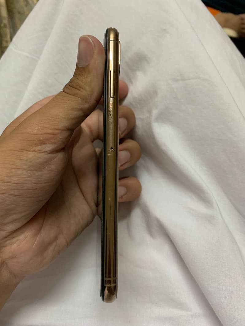 IPHONE XS max pta approved with box 1