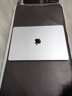MacBook Pro retina display M1 i7 i9 10by10condition