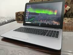 Laptop HP G6 Core i5, 8 GB ram, 256gb SSD  15.6" HD OLED  screen
