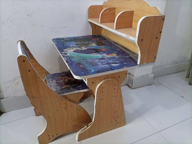 kids chair table 0