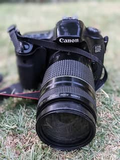 conon 60D DSLR with 2 leans 75-300mm and 18-55 m  one day battery time