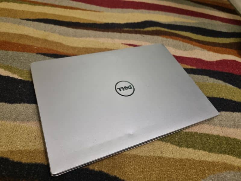 Dell Inspiron 14 inch i7 8th gen (Gaming Render Laptop) 4gb nvidia car 3