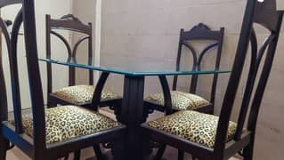 Elegant Wooden Dinning table