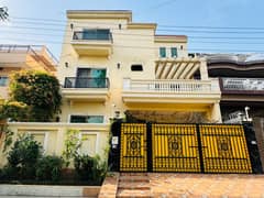 Looking For A Facing Park House In Marghzar Officers Colony