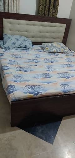 bed with matress and 3 part almari for sell