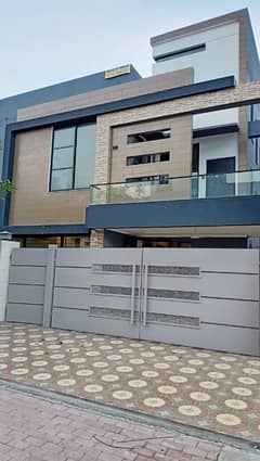 1 KANAL HOUSE IS AVAILABLE FOR SALE IN GARDEN TOWN