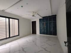 3500 SQ FT PLAZA FLOOR IS AVAILABLE FOR RENT IN GULBERG