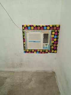 media window ac in working conditions