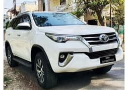 Toyota Fortuner 2018 2.7 v urgent sale