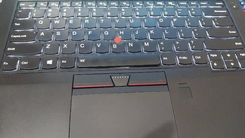 Lenovo T460s Laptop. 3