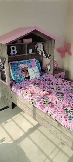 kids bed (moving out sale)
