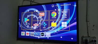 Haier 48" led 4k uhd  scratch less condition. whtsap +92 321- 520-5008