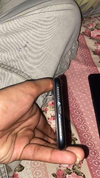 iphone XR 64gm non pta urgent sell 5