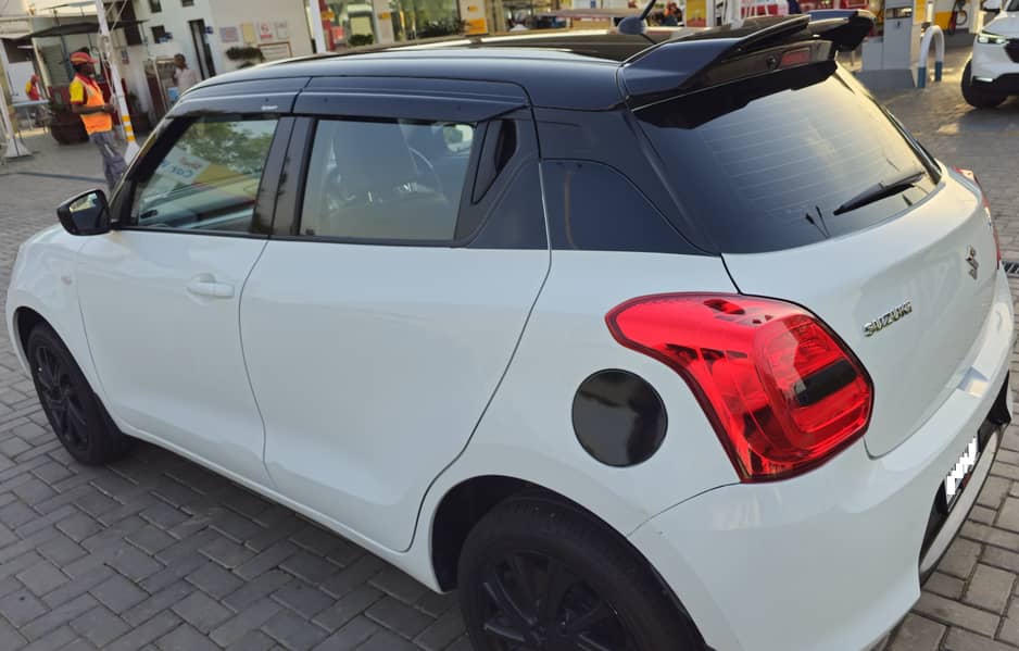 Suzuki Swift GL CVT 2023 Model 3