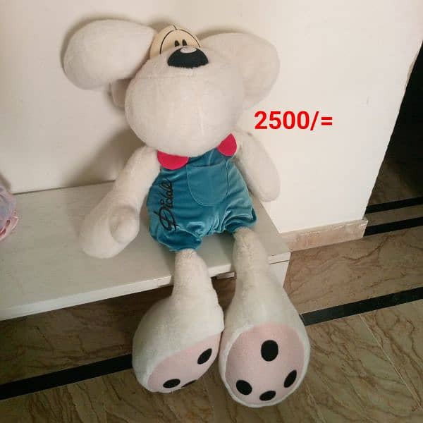 Single bed + soft toys 1