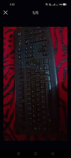 gaming pc with games mouse keyboard 3